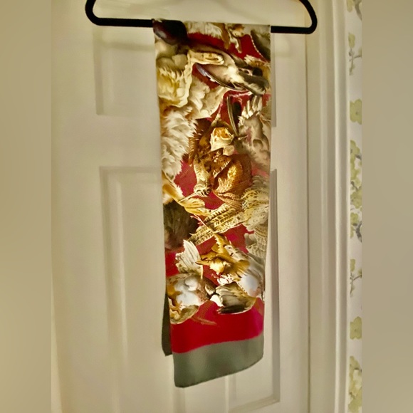 Authentic and Iconic HERMES silk scarf - Picture 6 of 14